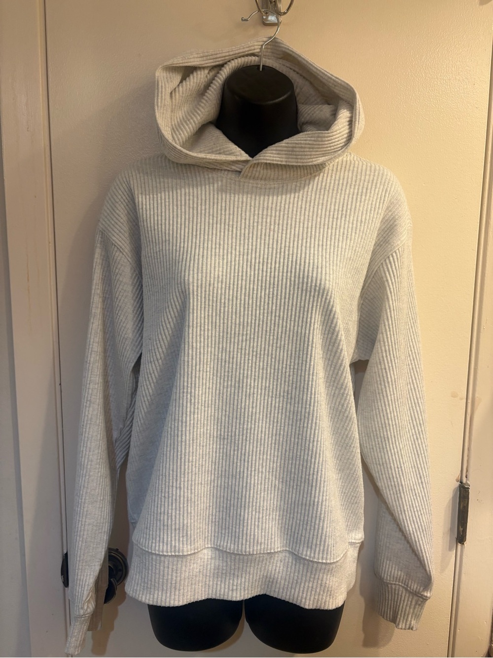 Aritzia The Group Hoodie Women Small White Gray Ribbed Rayon Minimalist Soft